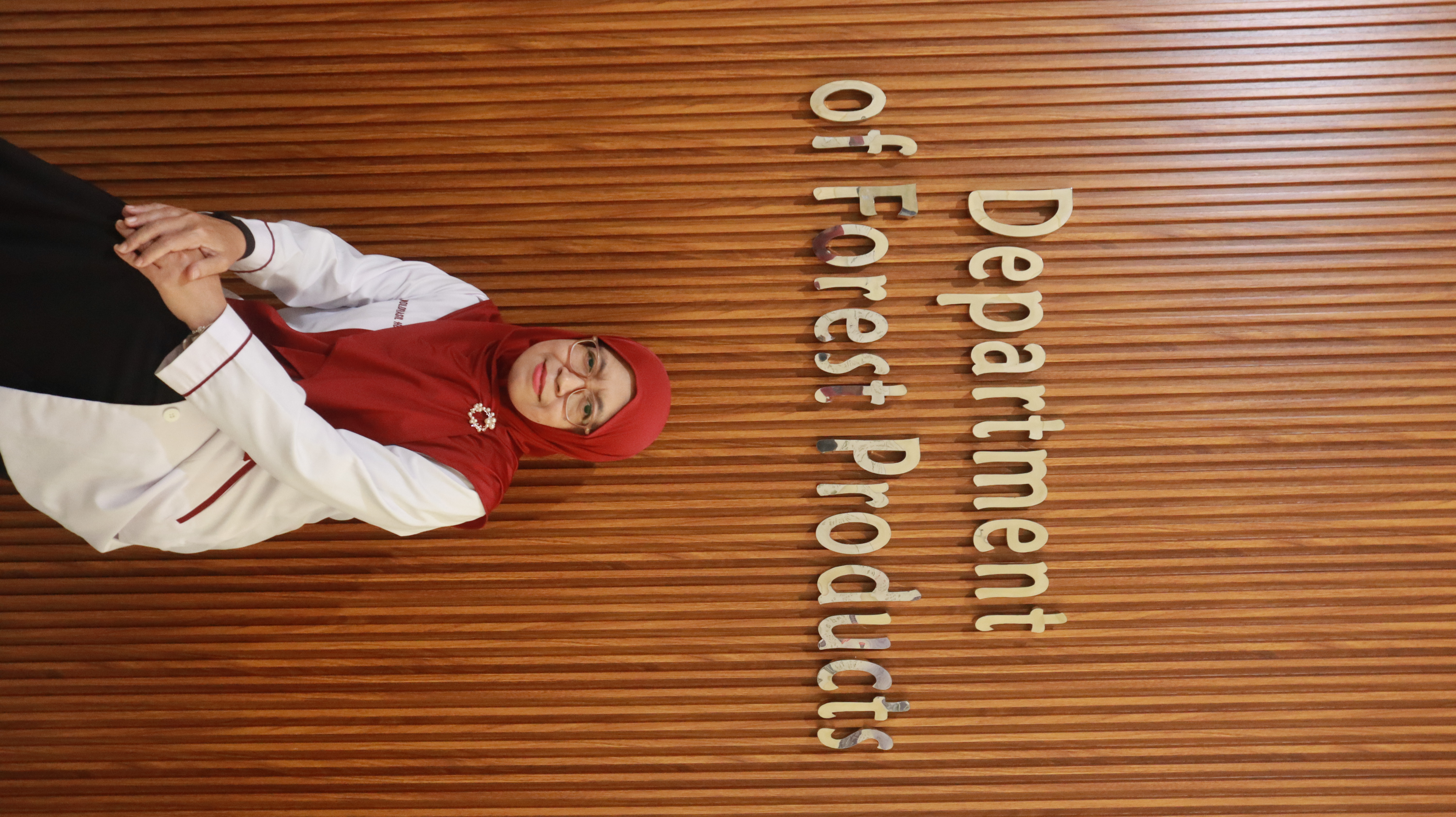 Esti Prihatini, S.Si., M.Si.